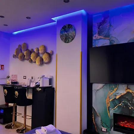 Гостевой дом Politeama Jacuzzi Centro *